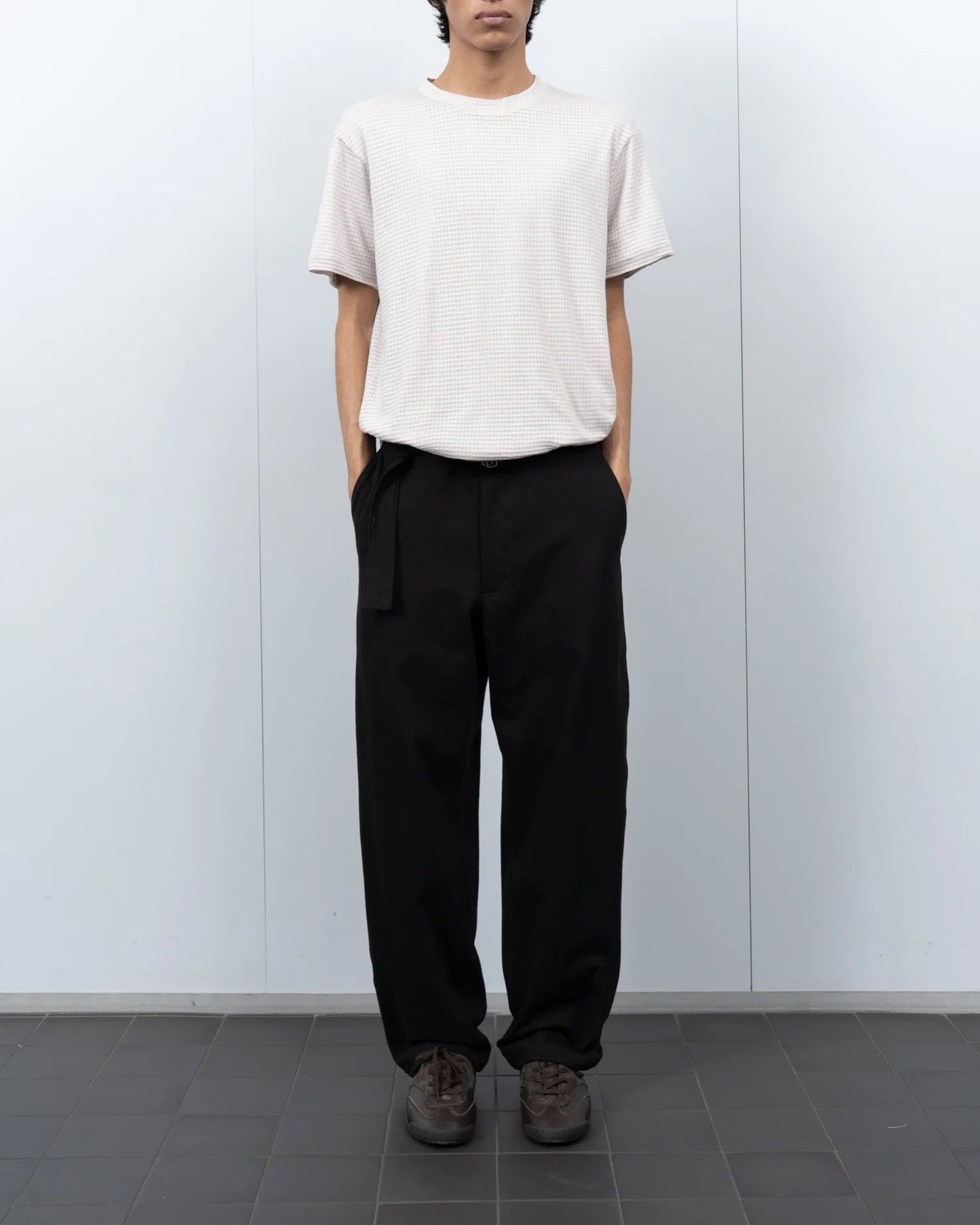 LADY WHITE CO. BELTED JERSEY TROUSER - BLACK