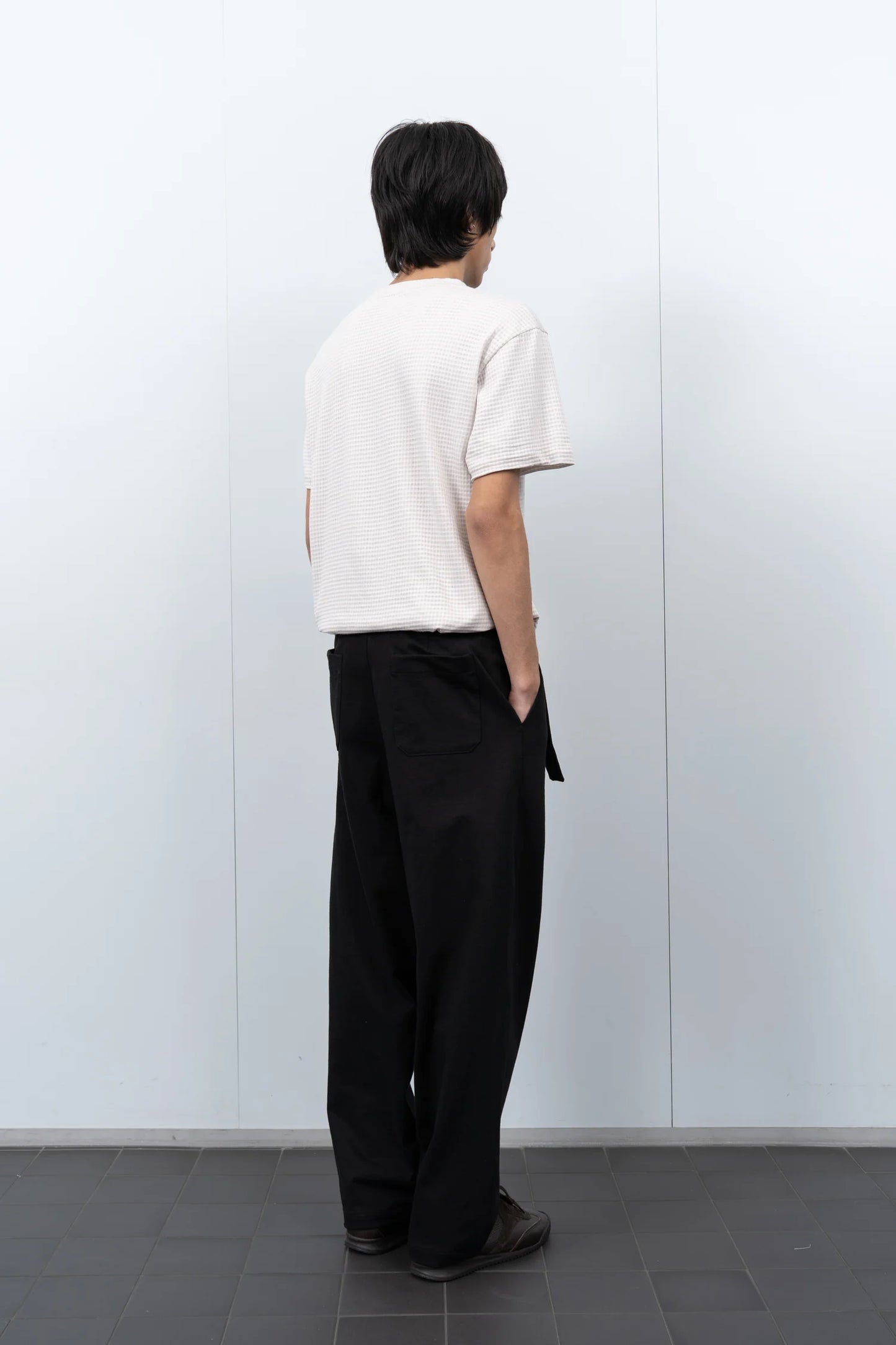 LADY WHITE CO. BELTED JERSEY TROUSER - BLACK