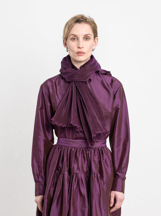 CAWLEY SILK DUPION PLEATED SCARF - PLUM