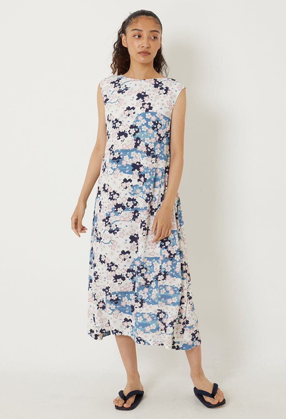 BLUE BLUE JAPAN NAGARE SAKURA SLEEVELESS DRESS - WHITE