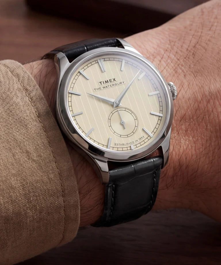 TIMEX WATERBURY CLASSIC 39MM - SILVER - BLACK LEATHER STRAP