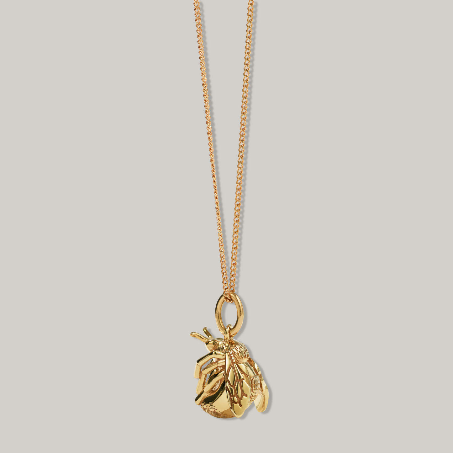 MEADOWLARK BEE CHARM NECKLACE - 23K GOLD PLATED