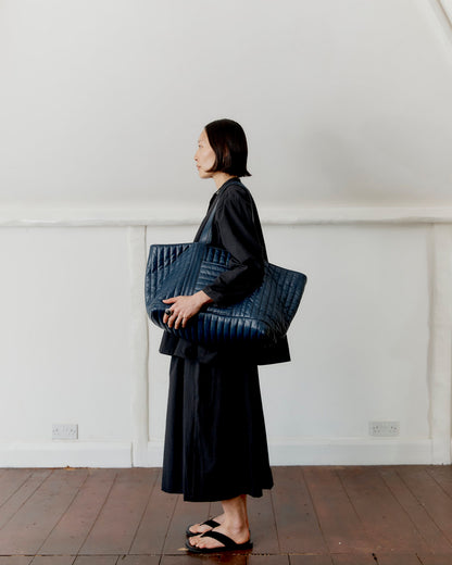 CAWLEY QUILTED NAPPA LARGE TOTE BAG W/ COIN PURSE - NAVY
