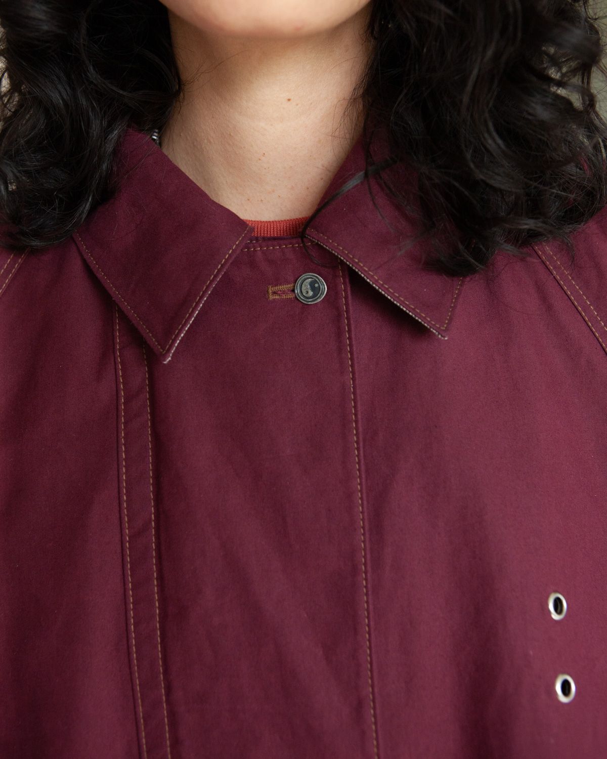 W'MENSWEAR REVERSIBLE CYCLING TRENCH - BURGUNDY