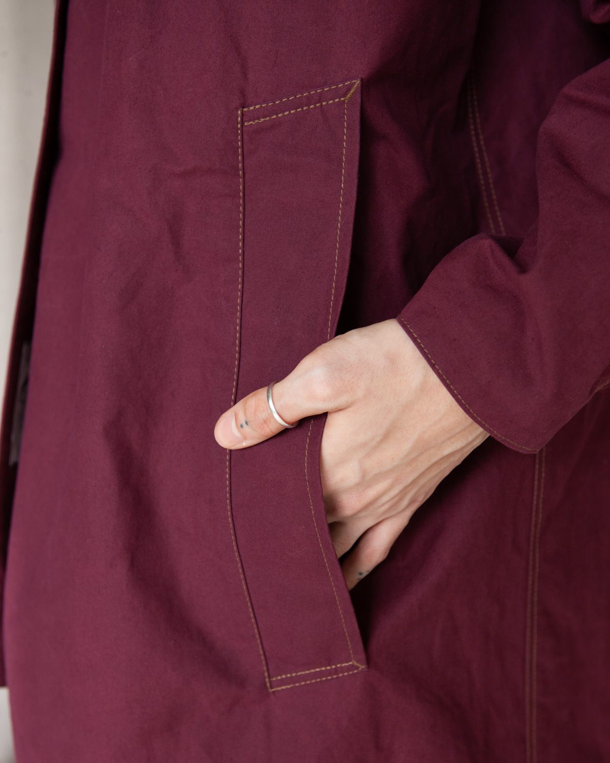 W'MENSWEAR REVERSIBLE CYCLING TRENCH - BURGUNDY