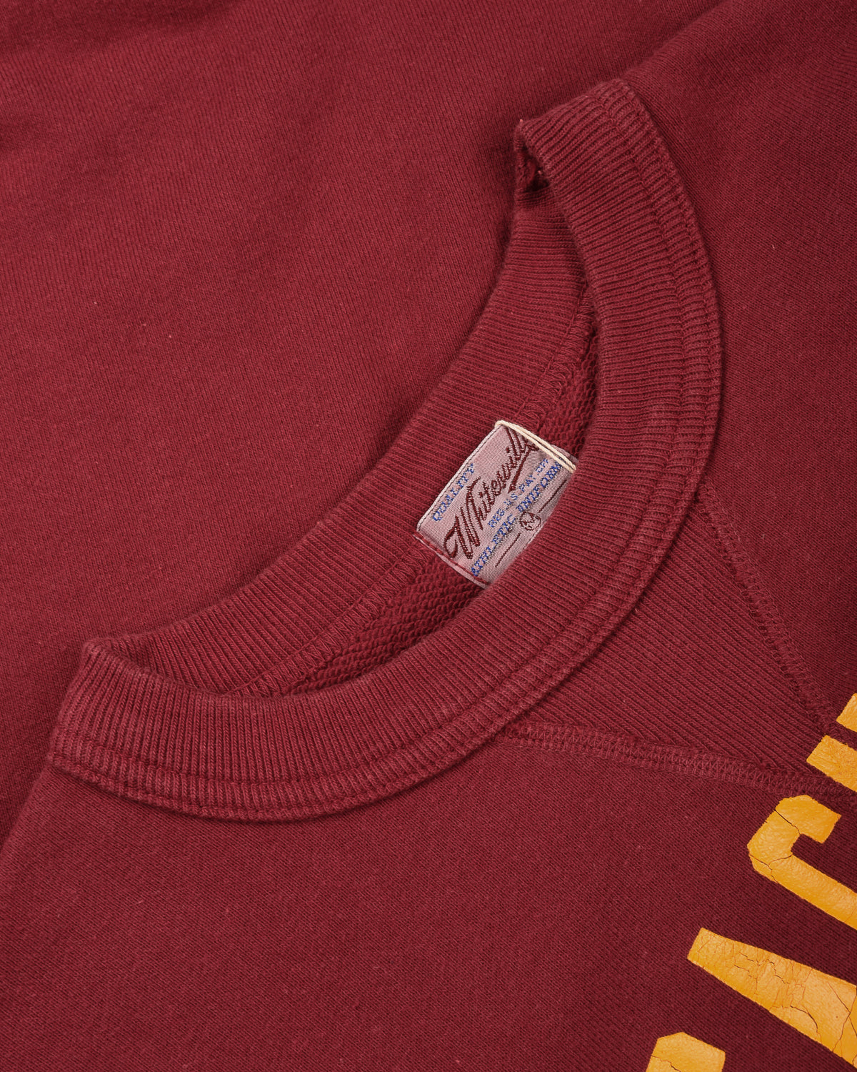 WHITESVILLE MASSACHUSETTS S/S SWEAT W/ PRINT - WINE