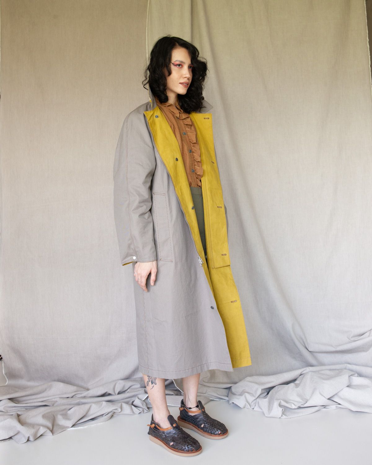 W'MENSWEAR REVERSIBLE CYCLING TRENCH - OLIVINE