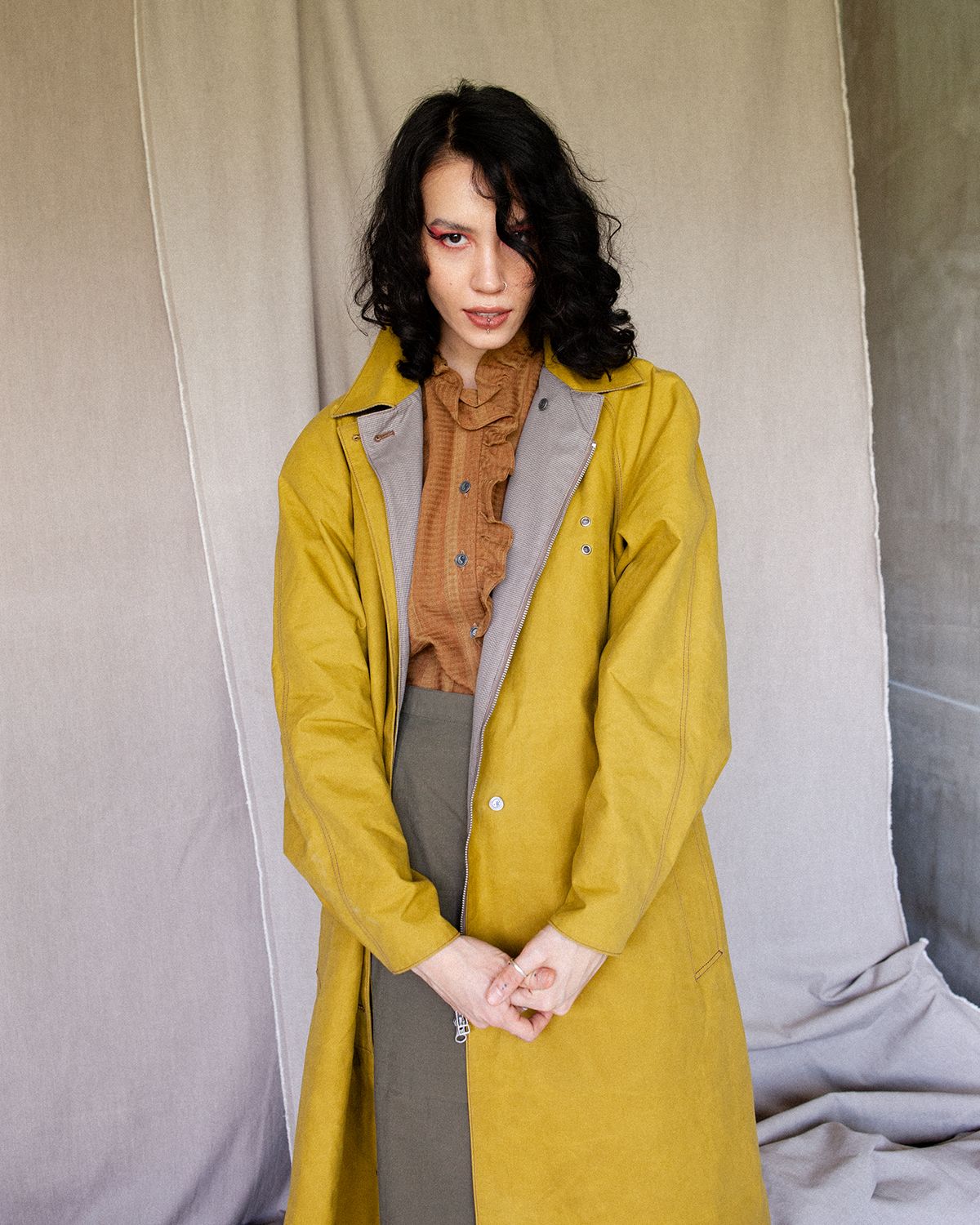 W'MENSWEAR REVERSIBLE CYCLING TRENCH - OLIVINE